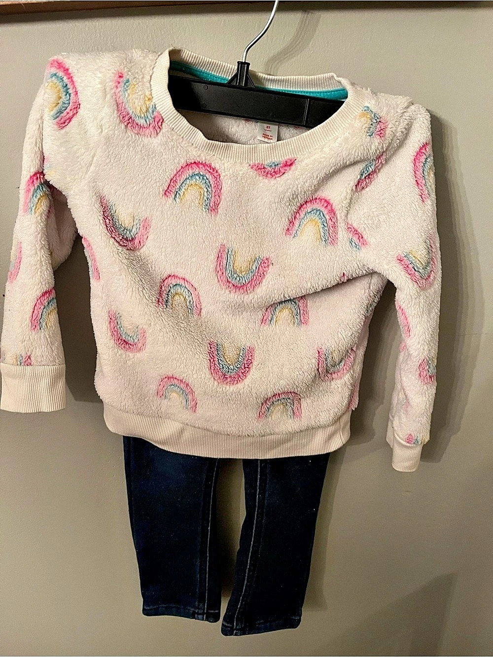 Cat & Jack Girls 3T Rainbow Sweater & Jeans Set